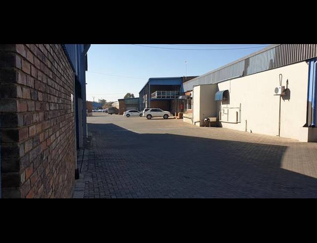 INDUSTRIAL PROPERTY TO RENT IN WALTLOO